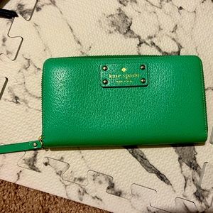 Kate Spade Kerry Green Neda Continental Wellesley wallet